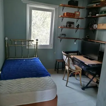 Bodrum'da Manzarali Havuzlu 2+1 Apartment